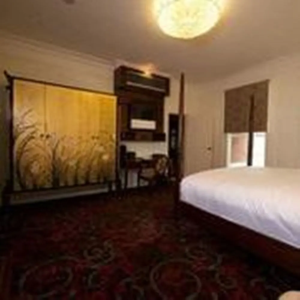 פרת'' The Terrace Hotel
