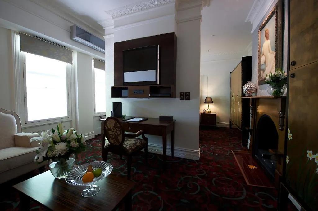The Terrace Hotel بيرث
